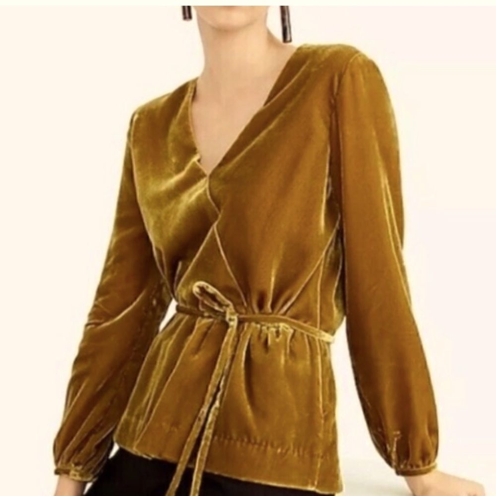 𝅺J. Crew V Neck Cuffed Sleeve Velvet Sepia Top